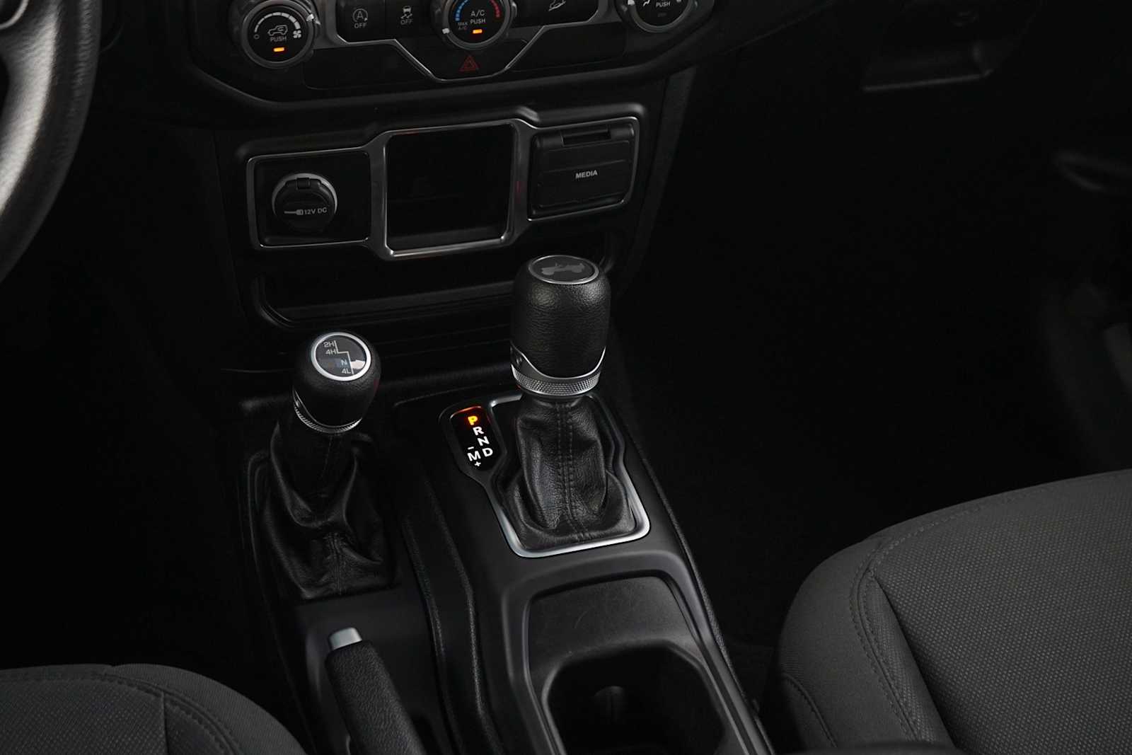 Thumbnail: 2020 Jeep Wrangler - 20