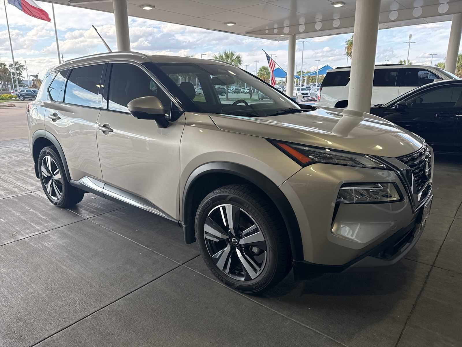 Thumbnail: 2021 Nissan Rogue - 2