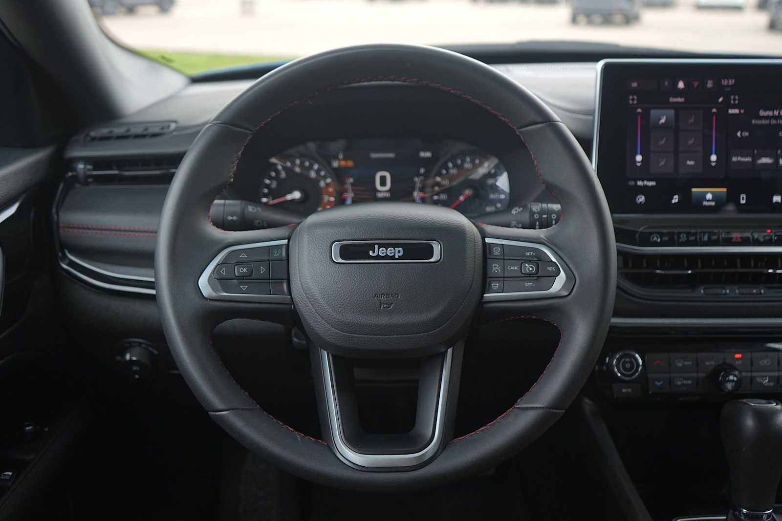 Thumbnail: 2025 Jeep Compass - 16