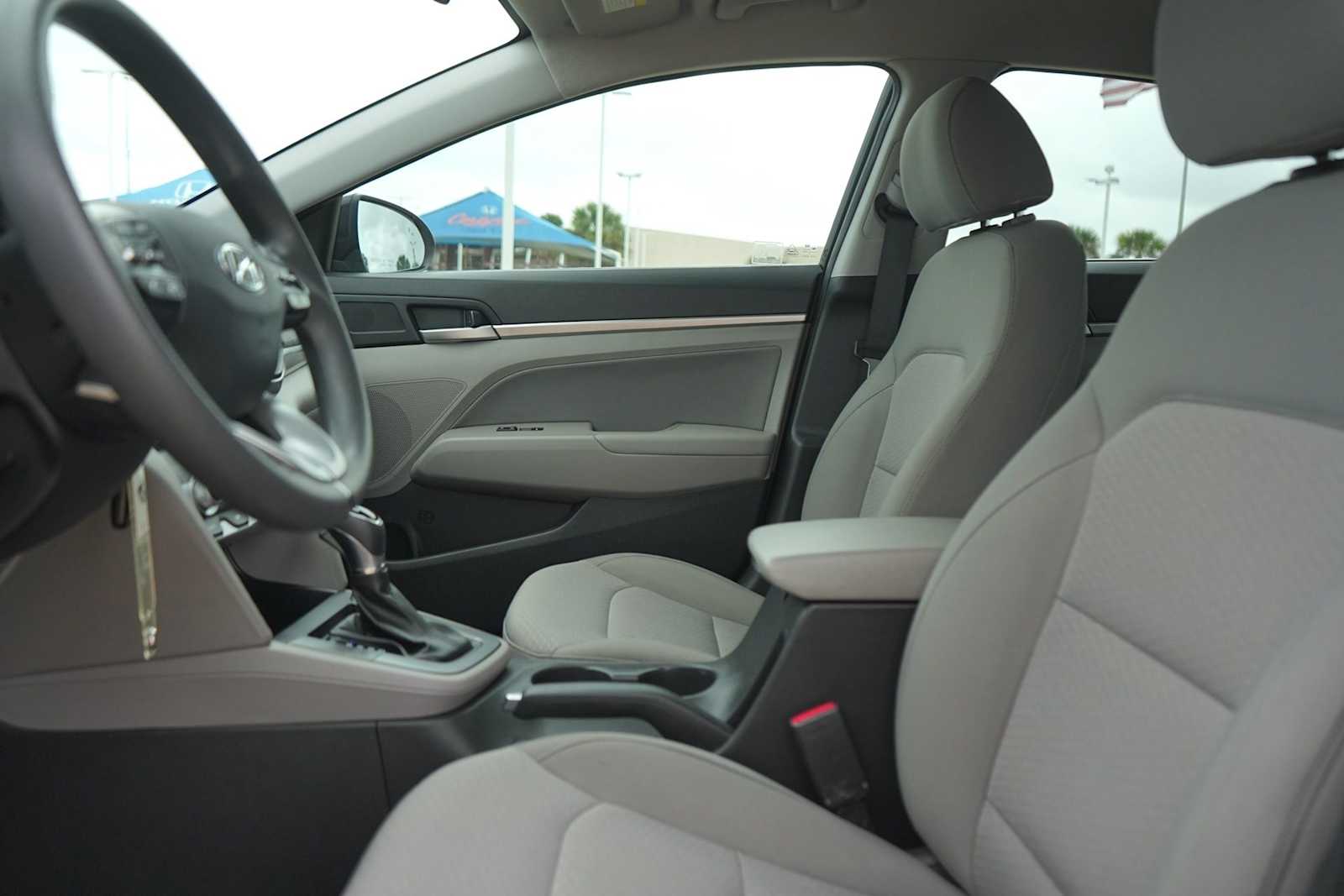 Thumbnail: 2020 Hyundai Elantra - 11