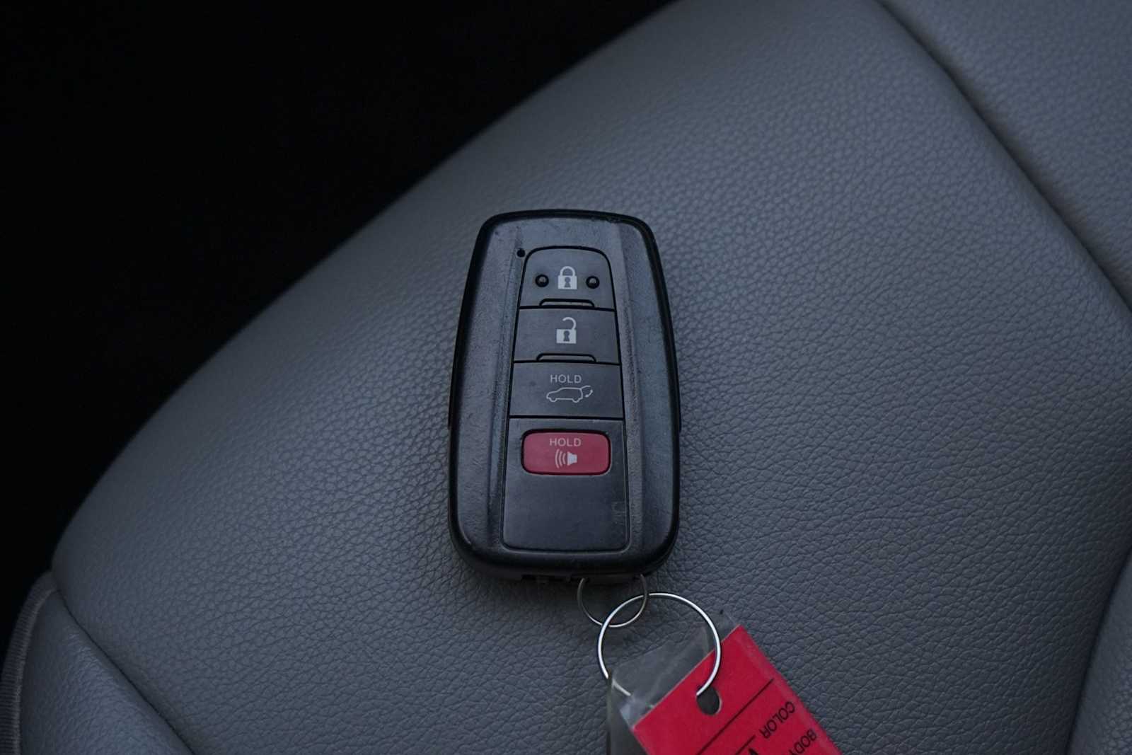 2023 Toyota Highlander XLE - Photo 28