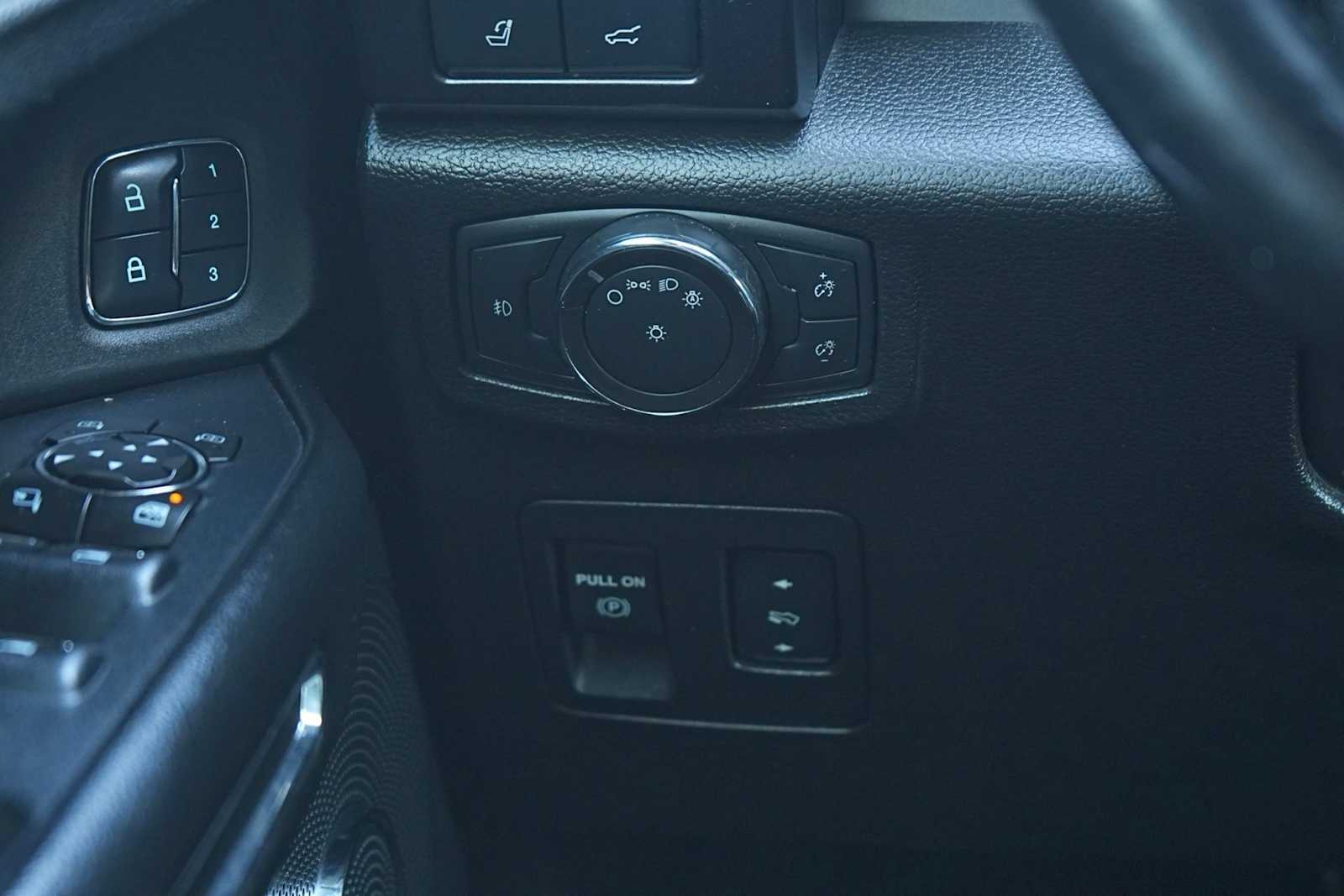 Thumbnail: 2018 Ford Expedition MAX - 23