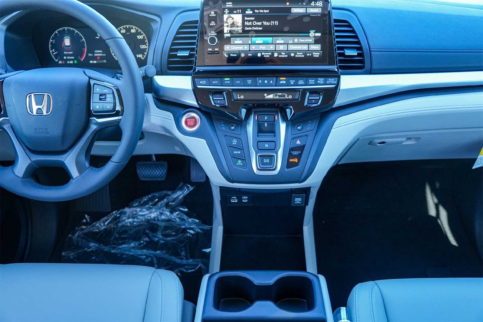 Thumbnail: 2026 Honda Odyssey - 10