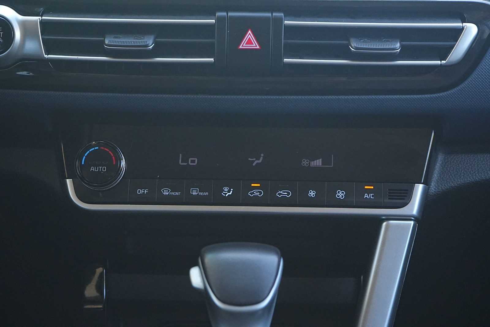 Thumbnail: 2023 Kia Seltos - 22