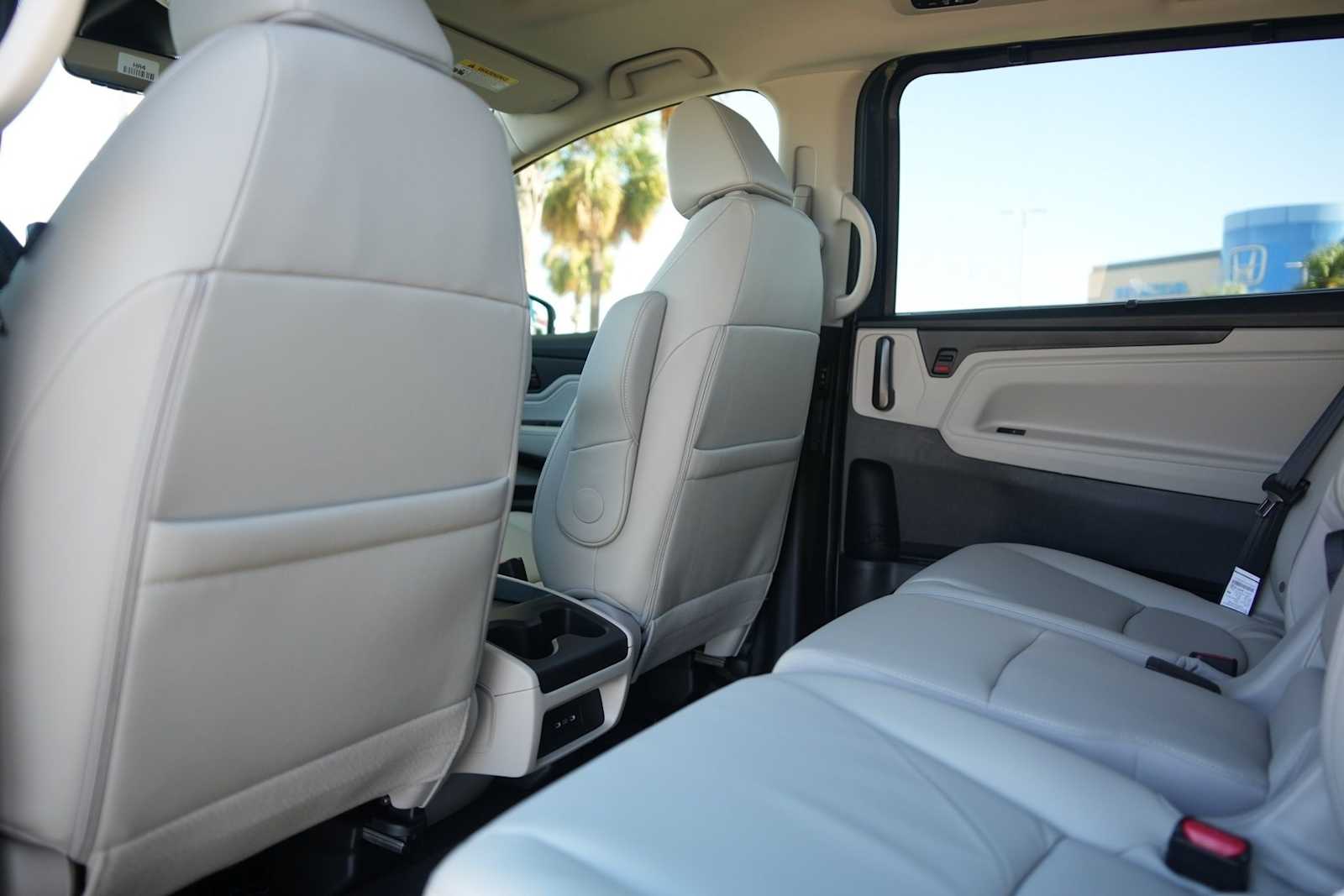 Thumbnail: 2026 Honda Odyssey - 12