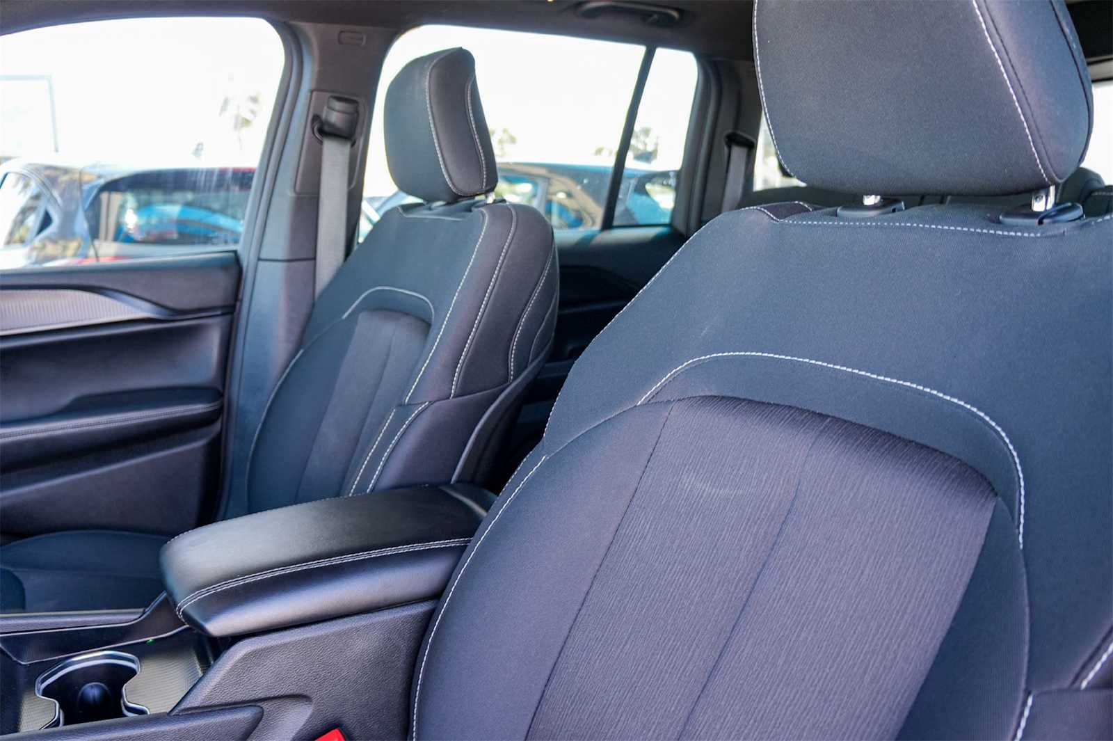 Thumbnail: 2024 Jeep Grand Cherokee - 11