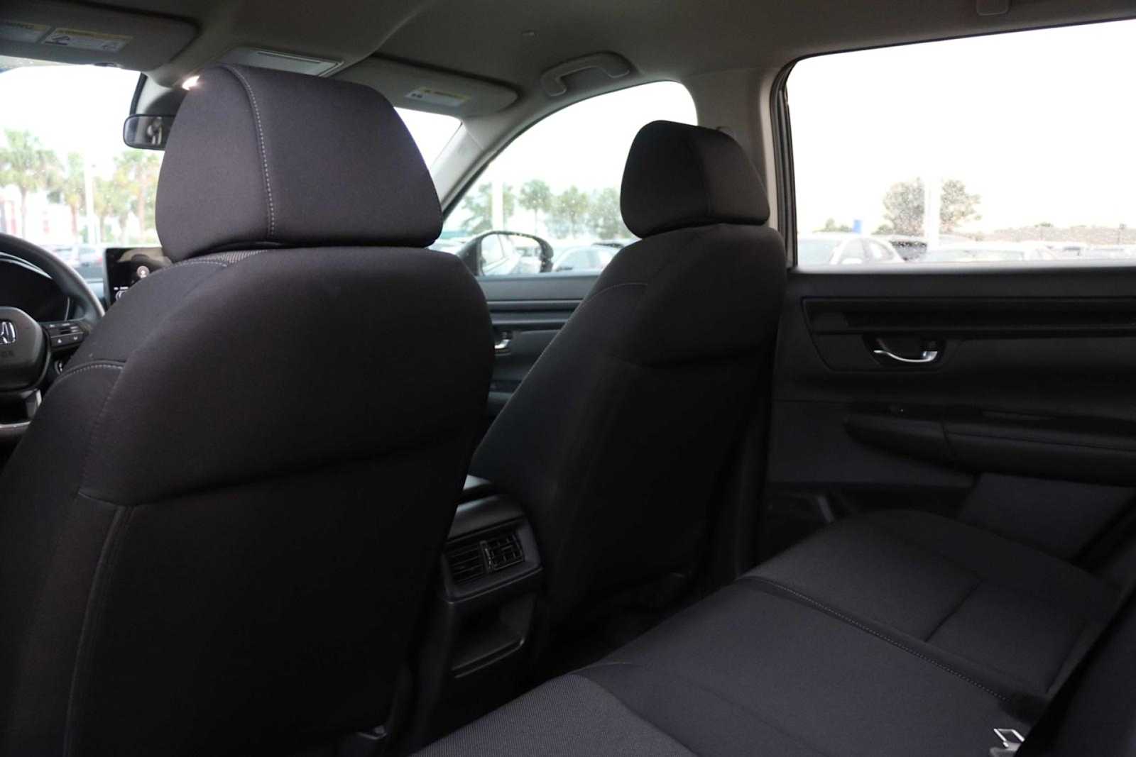 2025 Honda CR-V LX 14