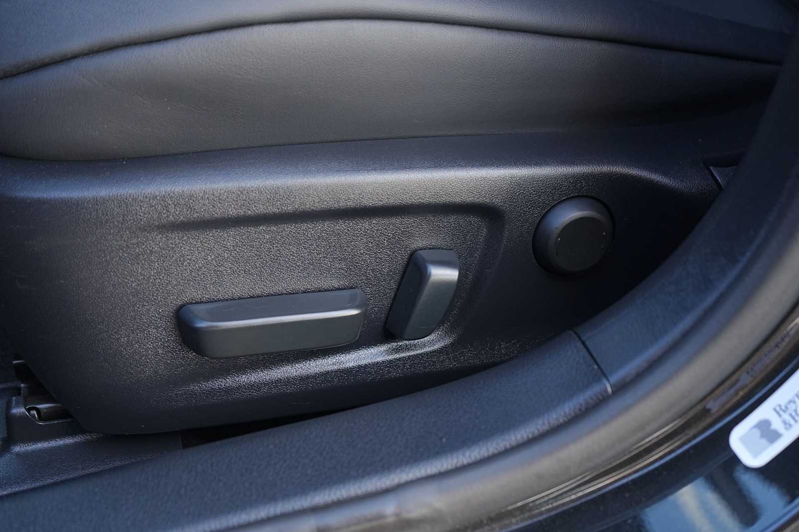 Thumbnail: 2024 Lexus IS - 12