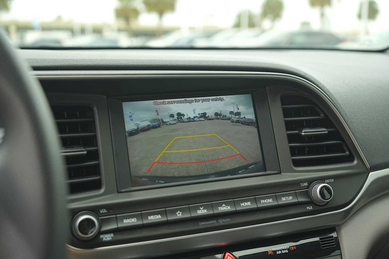 Thumbnail: 2020 Hyundai Elantra - 23