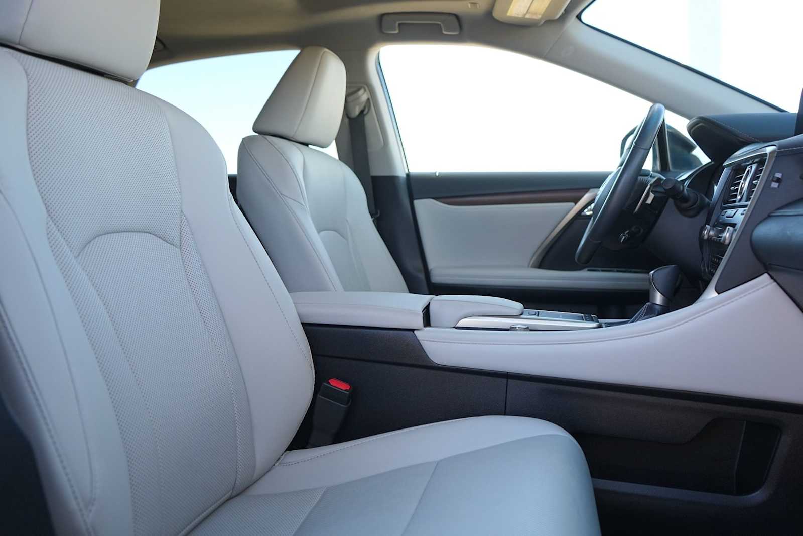 Thumbnail: 2022 Lexus RX - 15