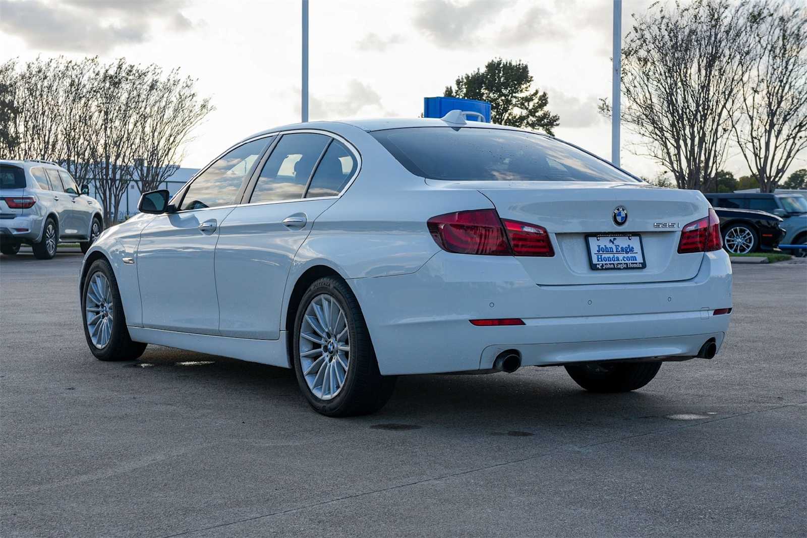 Thumbnail: 2013 BMW 5 Series - 5