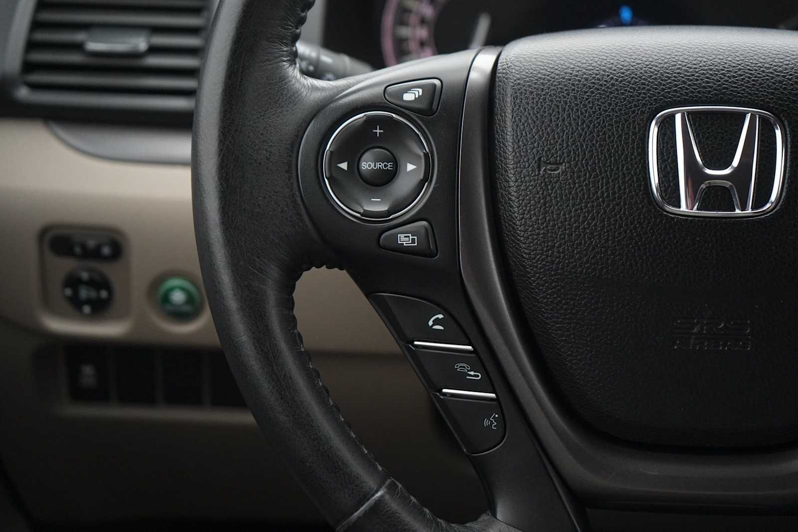 Thumbnail: 2018 Honda Pilot - 17