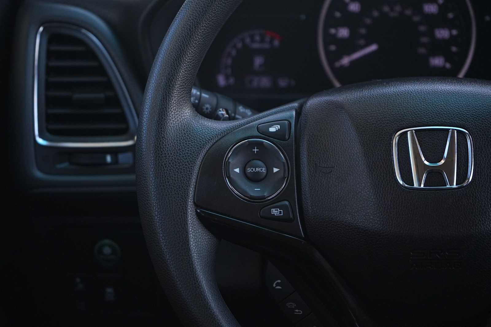 Thumbnail: 2019 Honda HR-V - 17