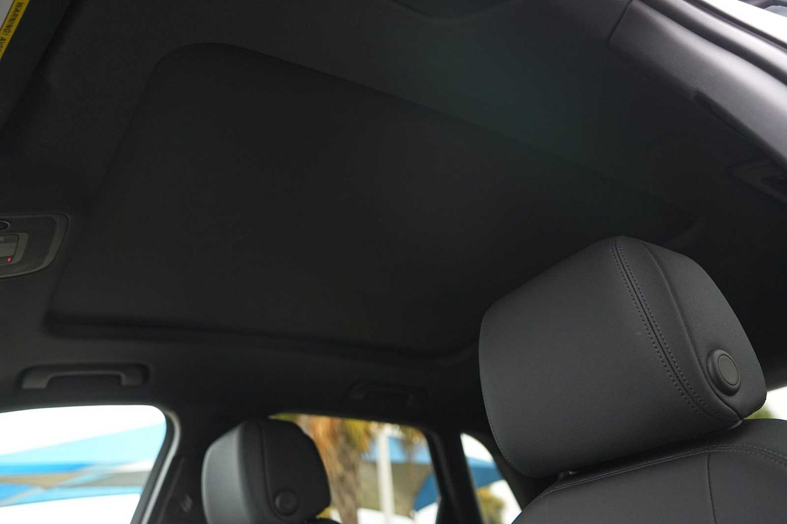 Thumbnail: 2023 Audi Q3 - 25