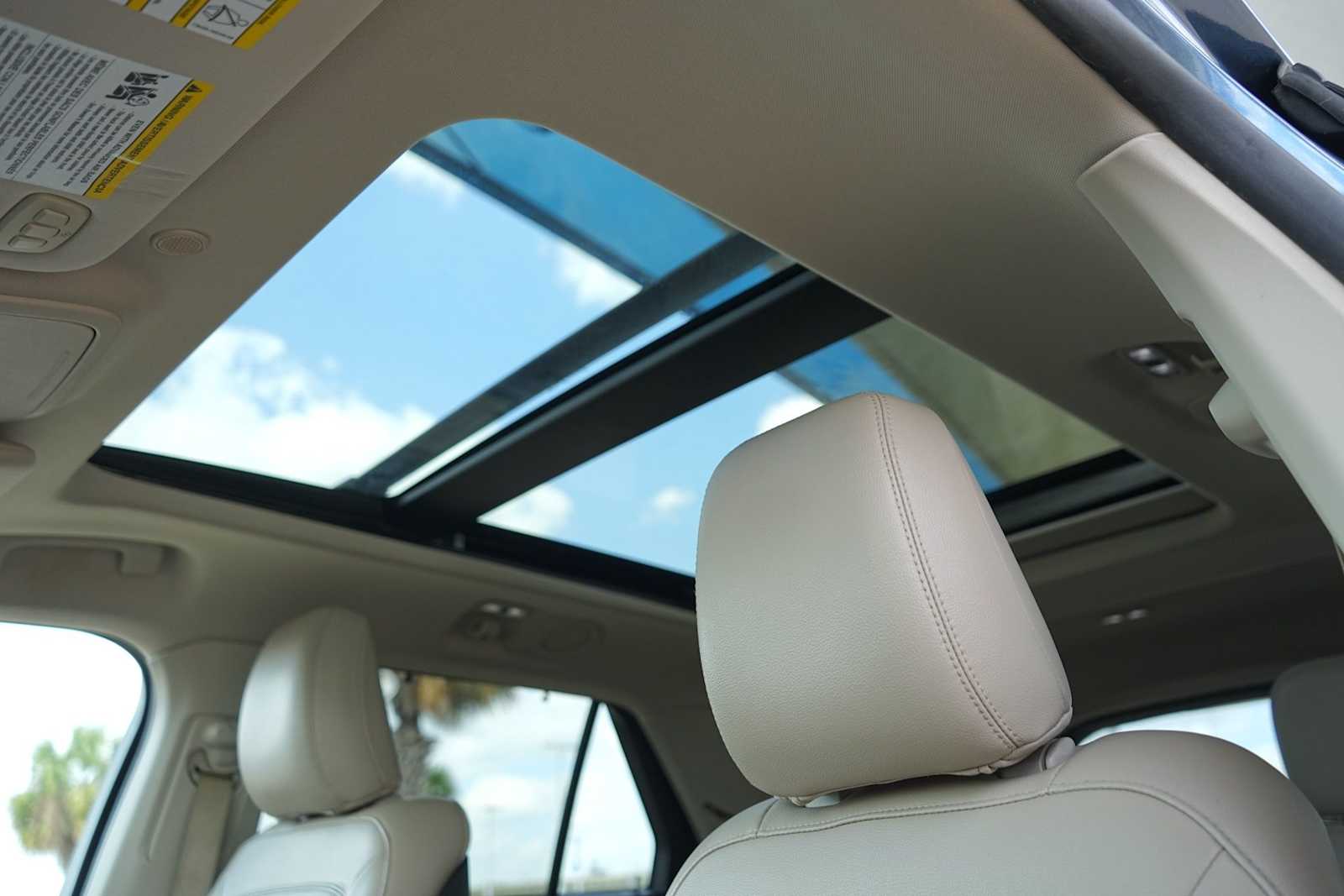 Thumbnail: 2020 Ford Explorer - 24