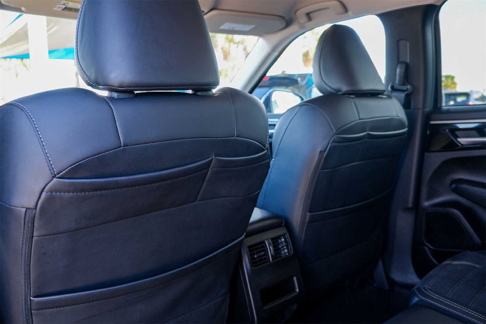 Thumbnail: 2024 Mitsubishi Outlander - 12