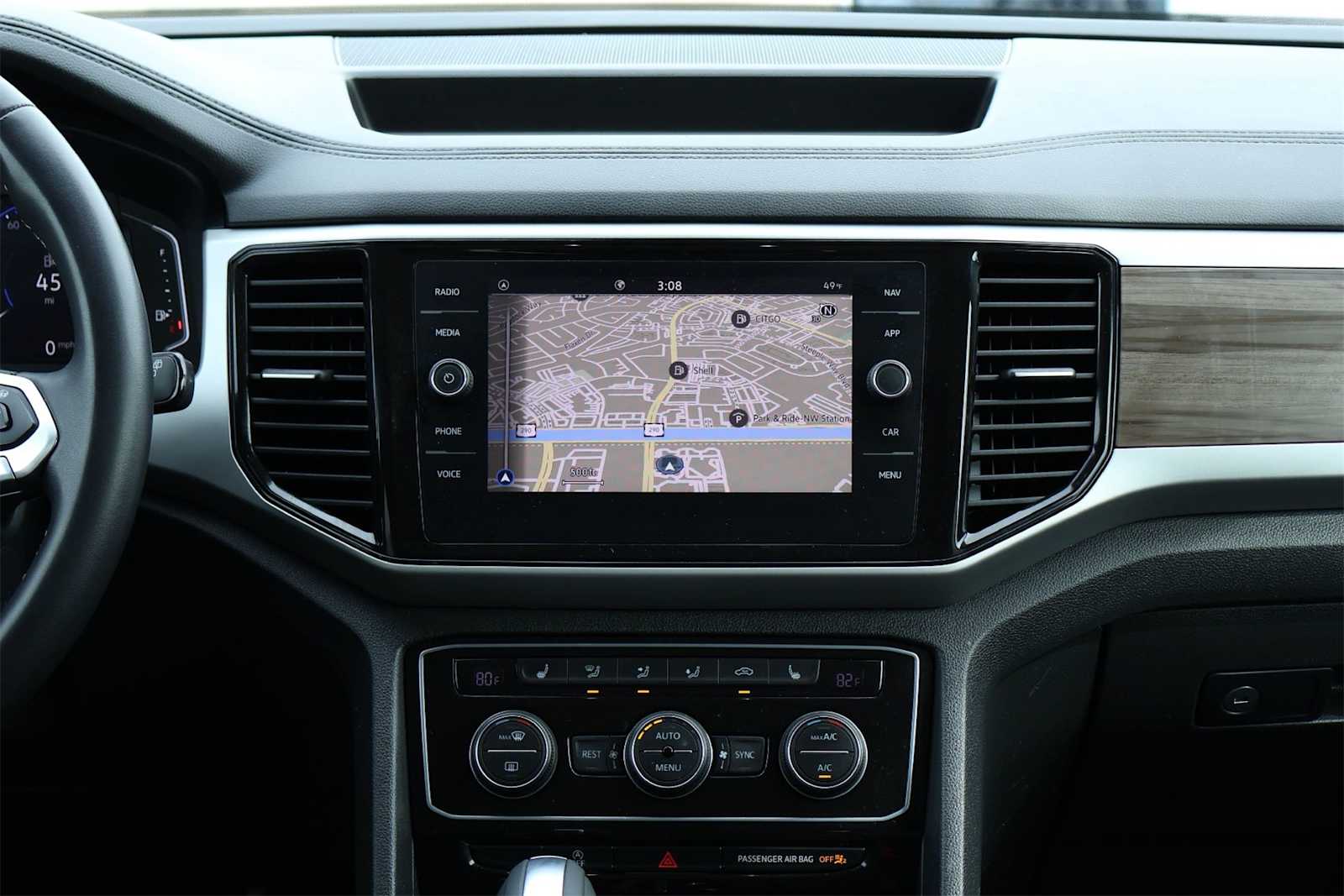 Thumbnail: 2021 Volkswagen Atlas - 16