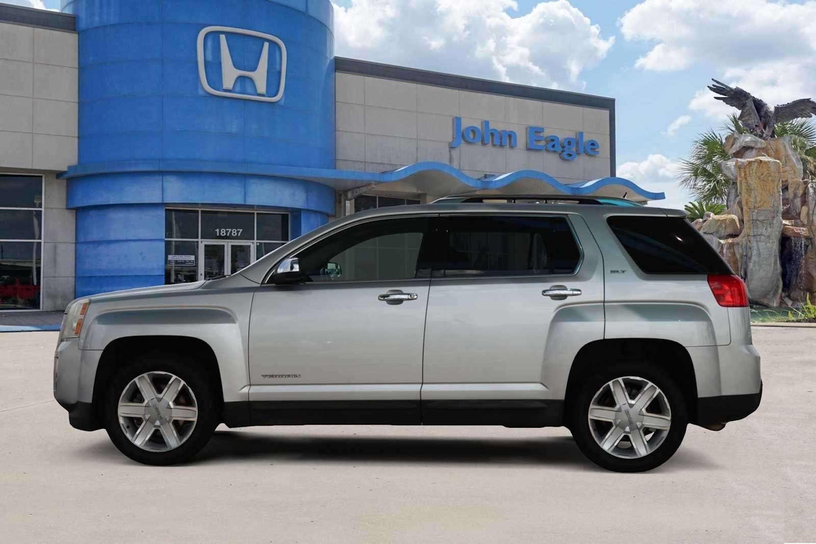 Thumbnail: 2010 GMC Terrain - 3