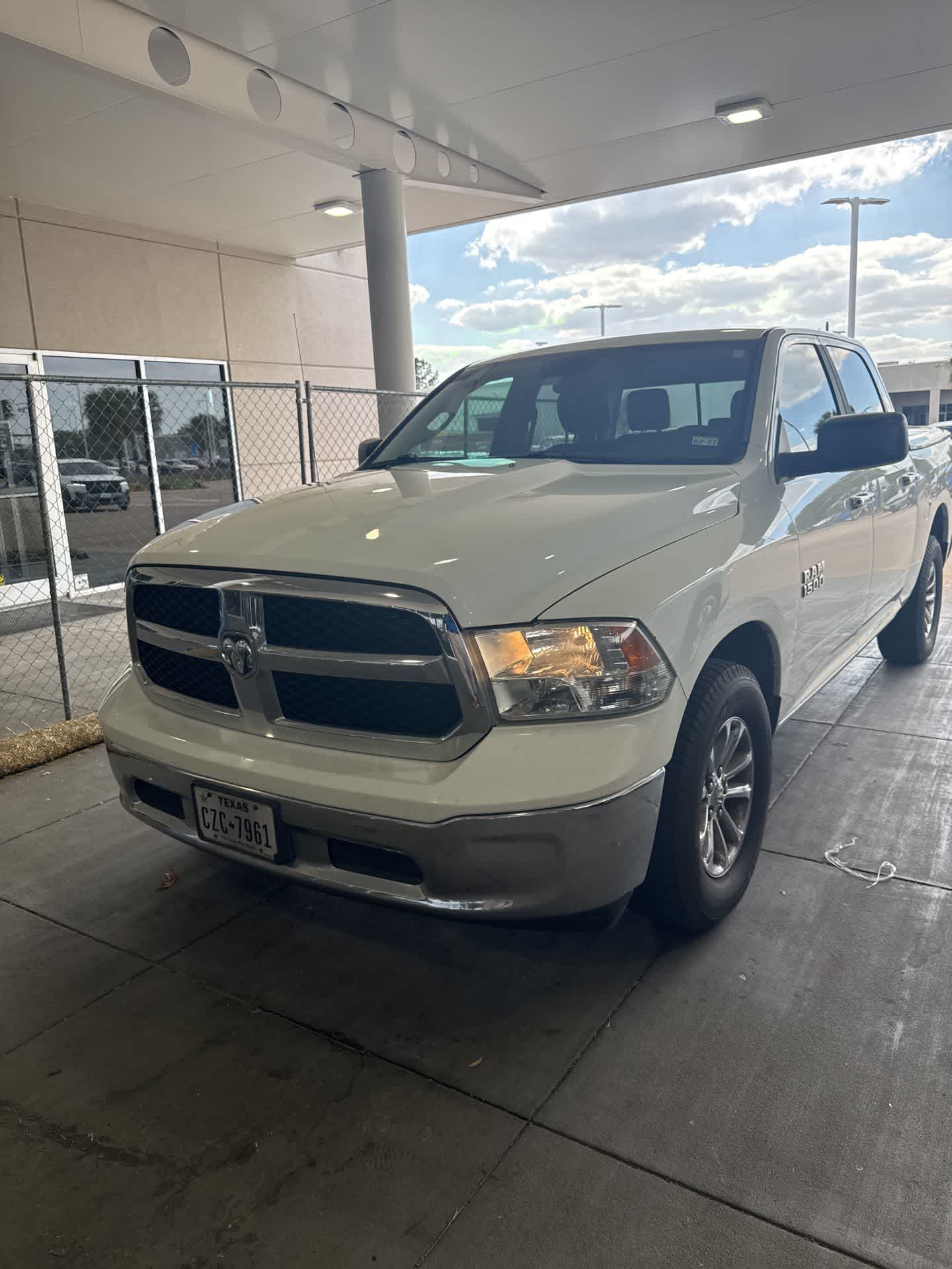 2014 RAM 1500 SLT -
                  Houston, TX