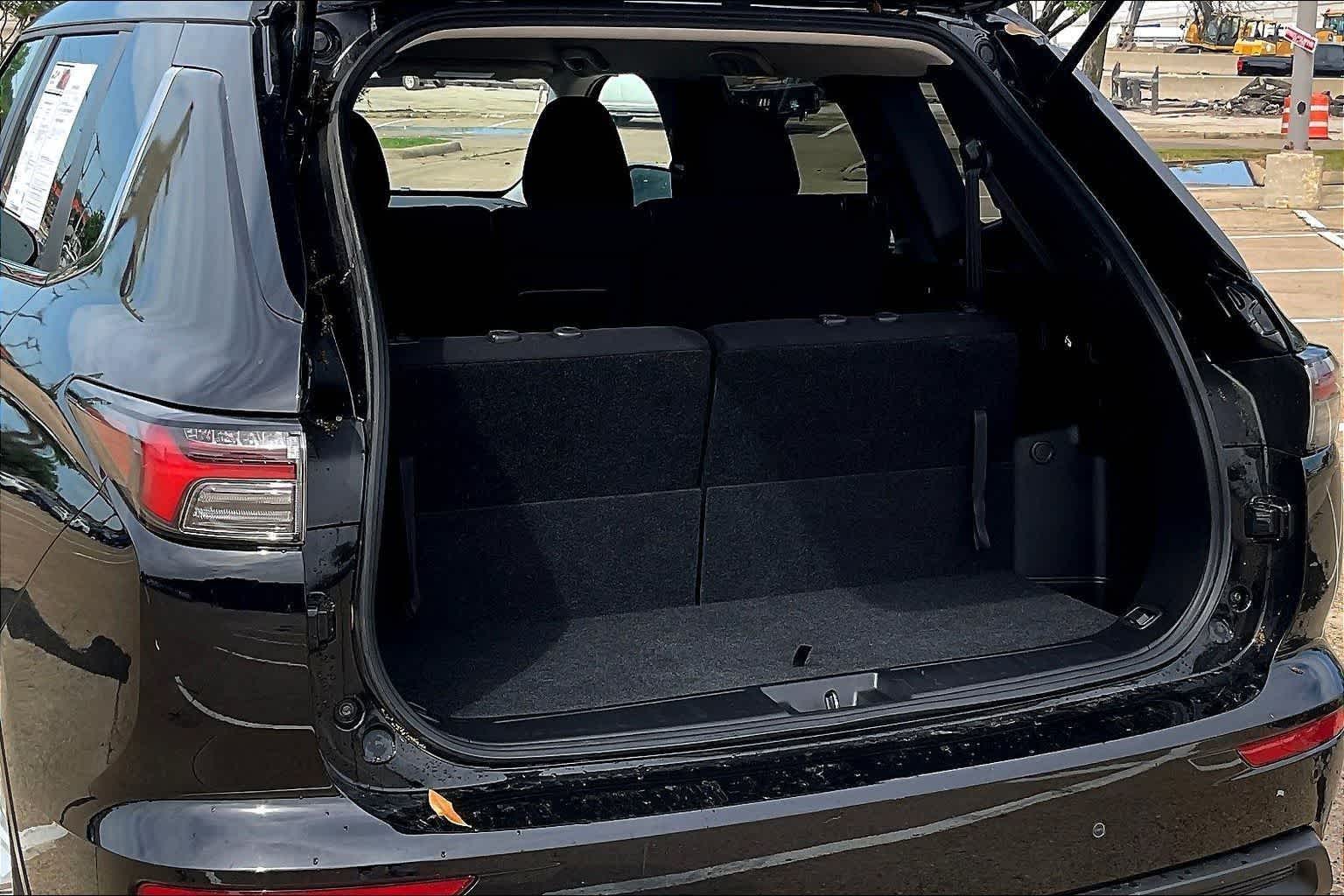 2025 Mitsubishi Outlander ES - Photo 18