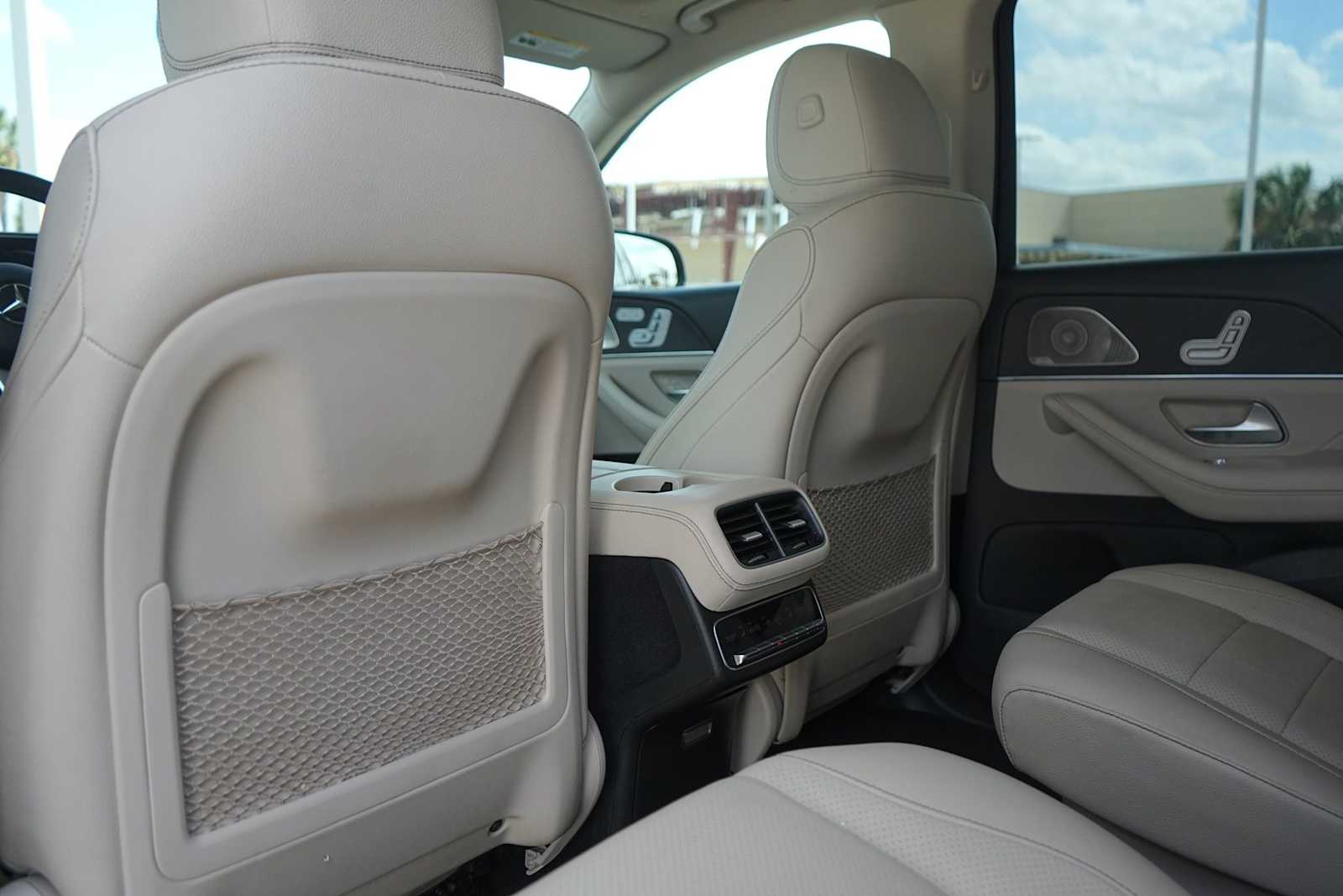 Thumbnail: 2021 Mercedes-Benz GLS - 14