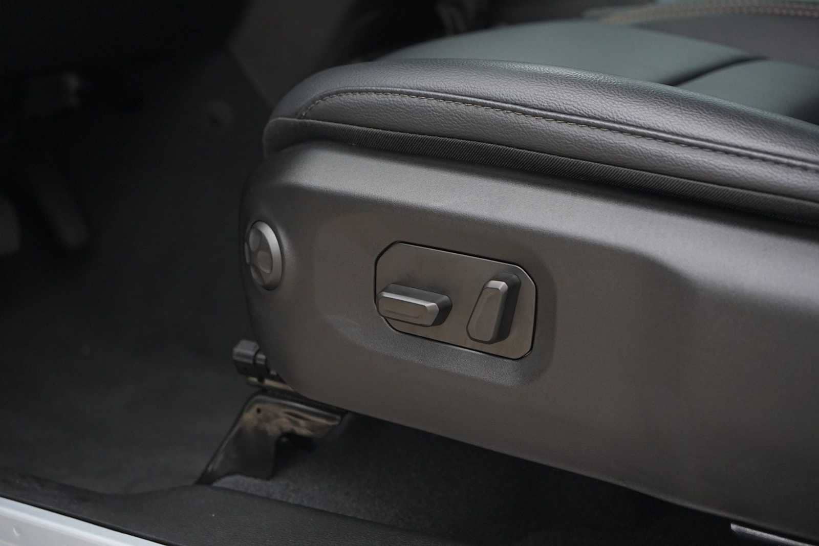 Thumbnail: 2024 Jeep Wrangler - 12