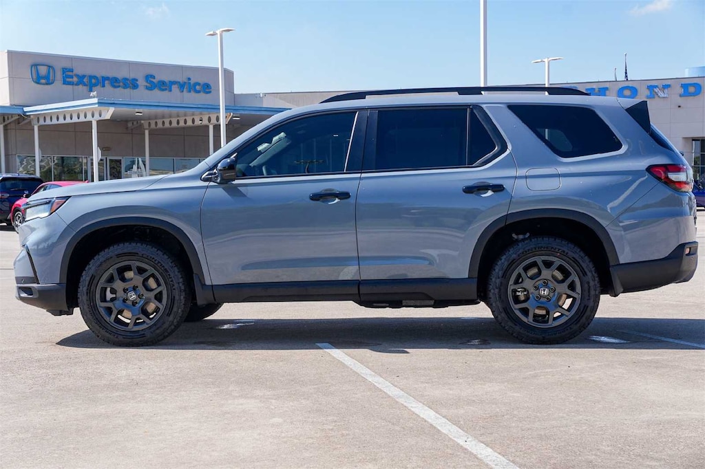 New 2025 Honda Pilot TrailSport SUV