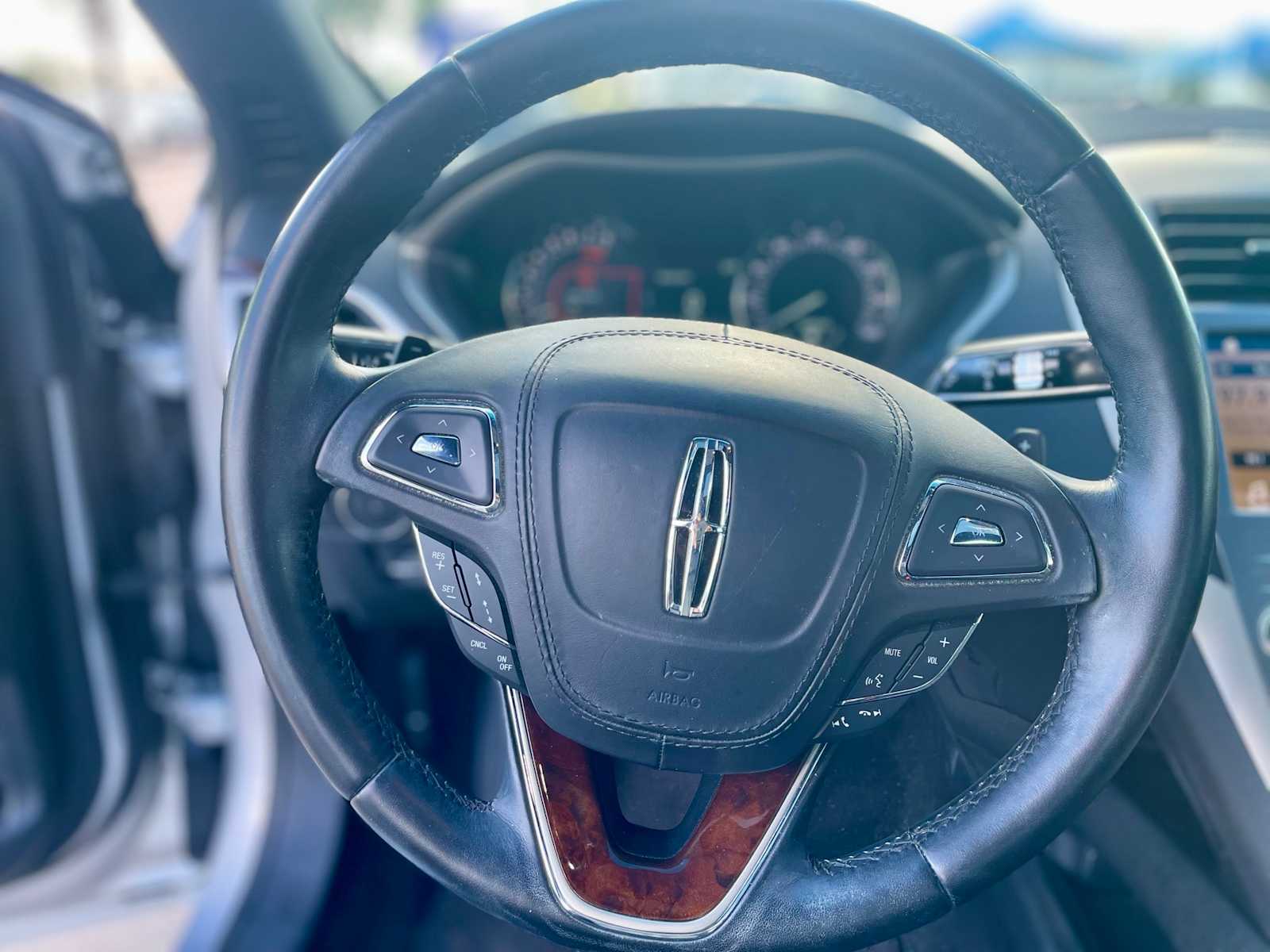 Thumbnail: 2019 Lincoln MKZ - 12