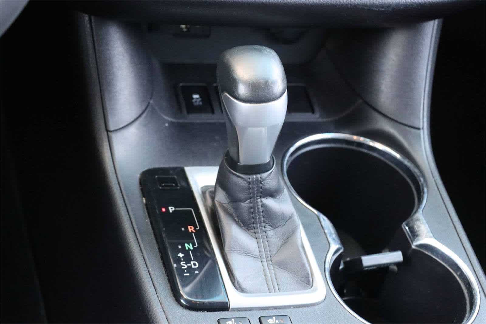 Thumbnail: 2016 Toyota Highlander - 18