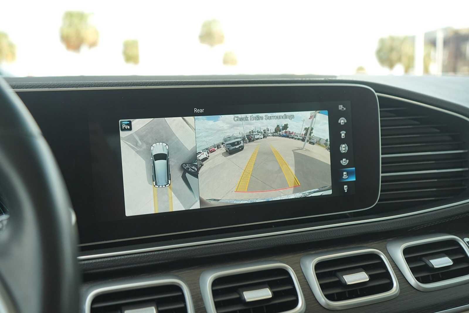 Thumbnail: 2021 Mercedes-Benz GLS - 23