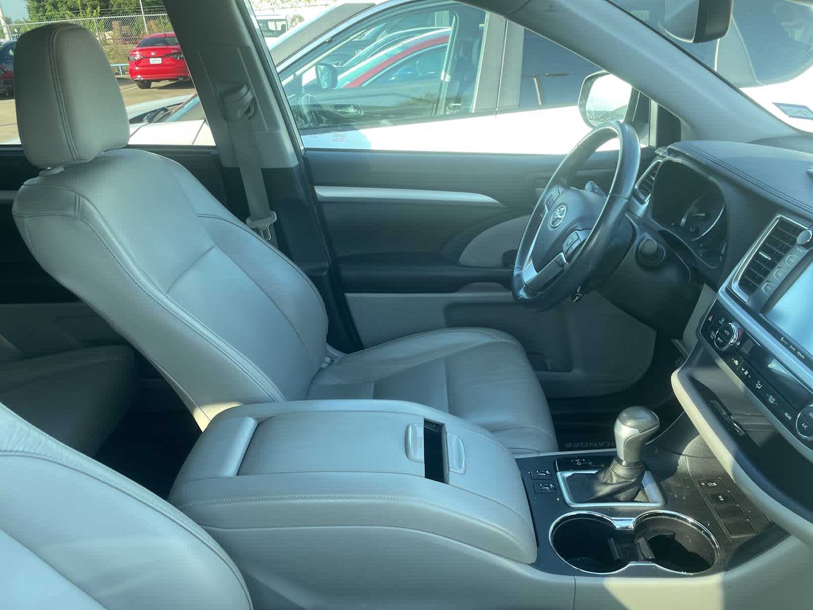Thumbnail: 2018 Toyota Highlander - 5
