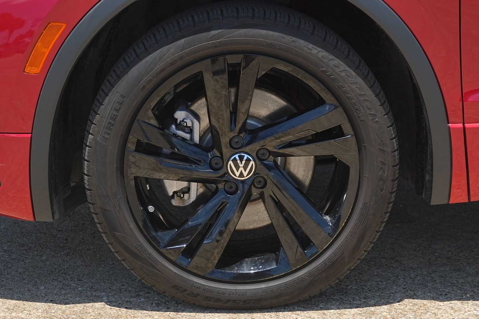 Thumbnail: 2024 Volkswagen Tiguan - 7