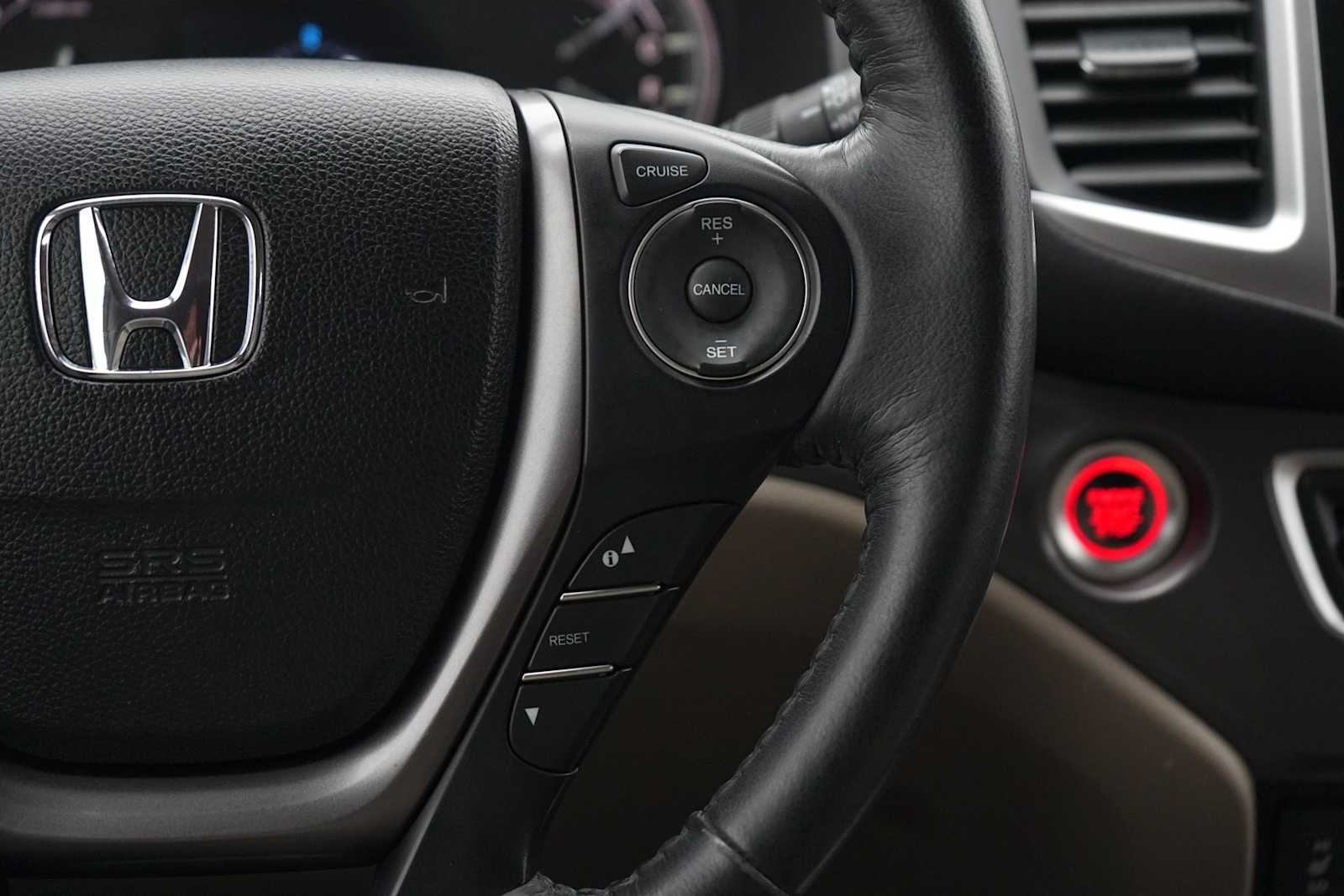 Thumbnail: 2018 Honda Pilot - 18