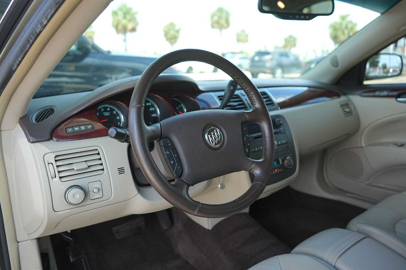 Thumbnail: 2010 Buick Lucerne - 2