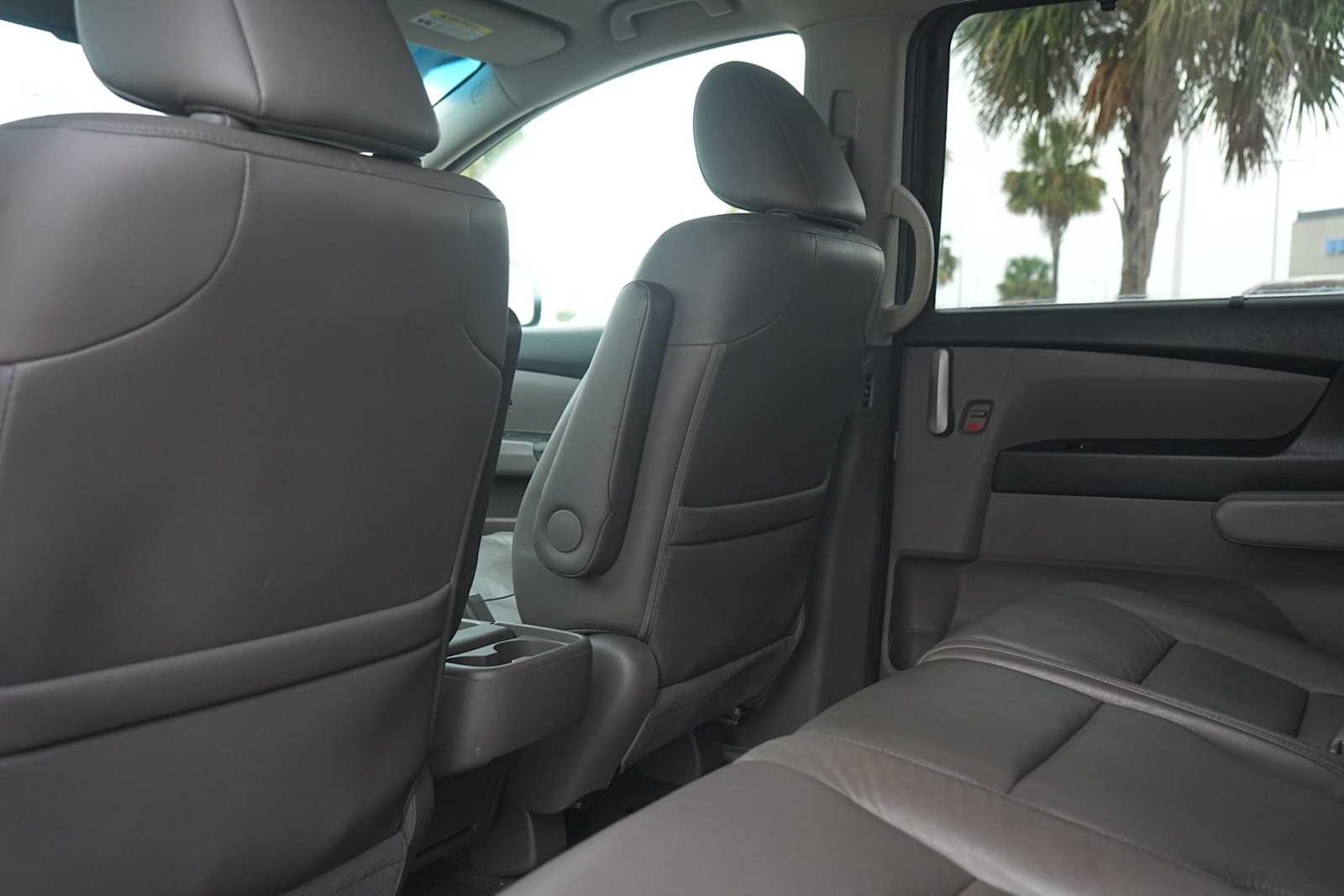 Thumbnail: 2013 Honda Odyssey - 13