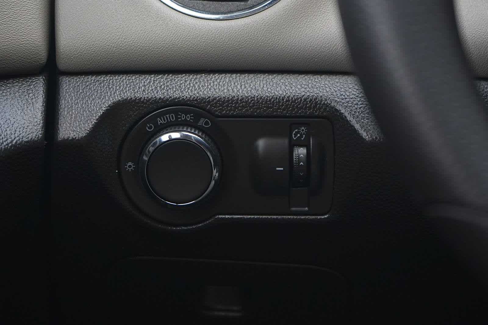 Thumbnail: 2016 Chevrolet Cruze - 22