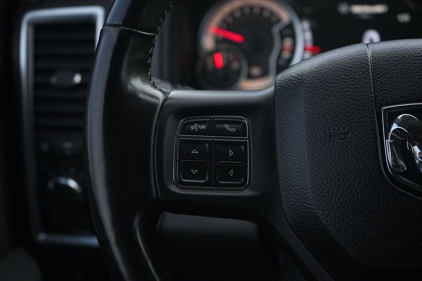 Thumbnail: 2020 RAM 1500 Classic - 17