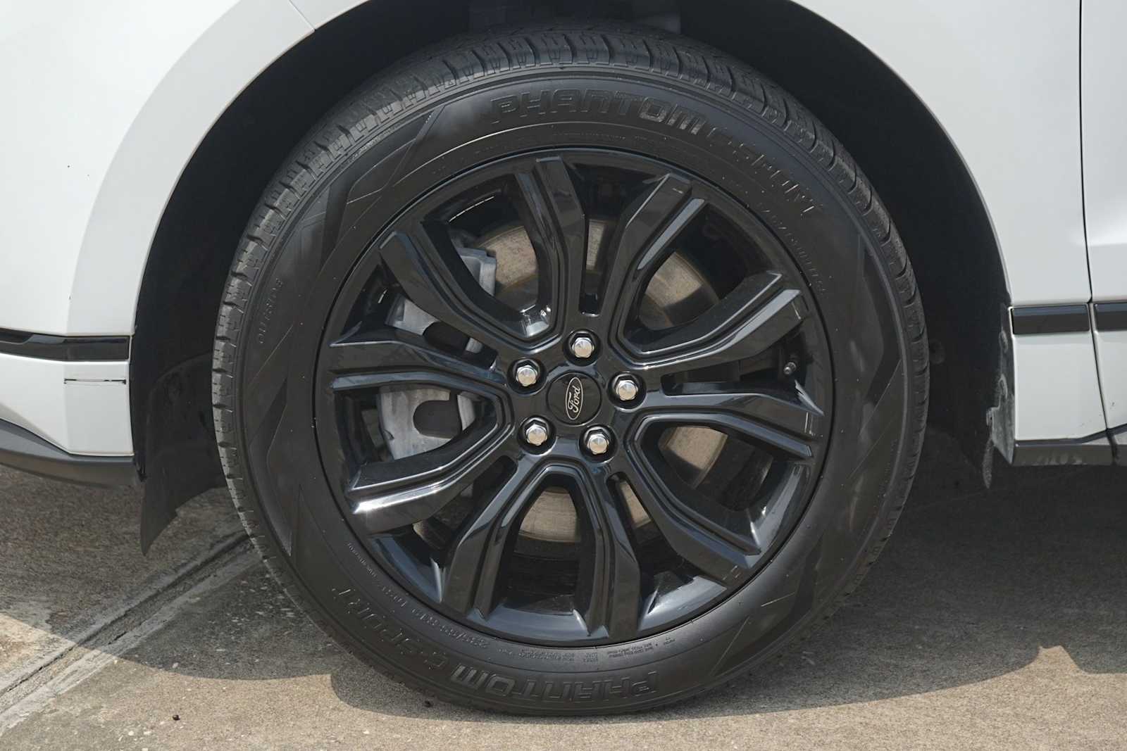 Thumbnail: 2023 Ford Edge - 7