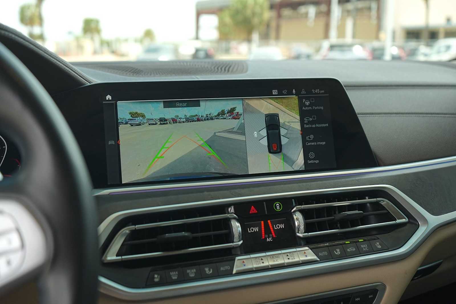 Thumbnail: 2019 BMW X7 - 12