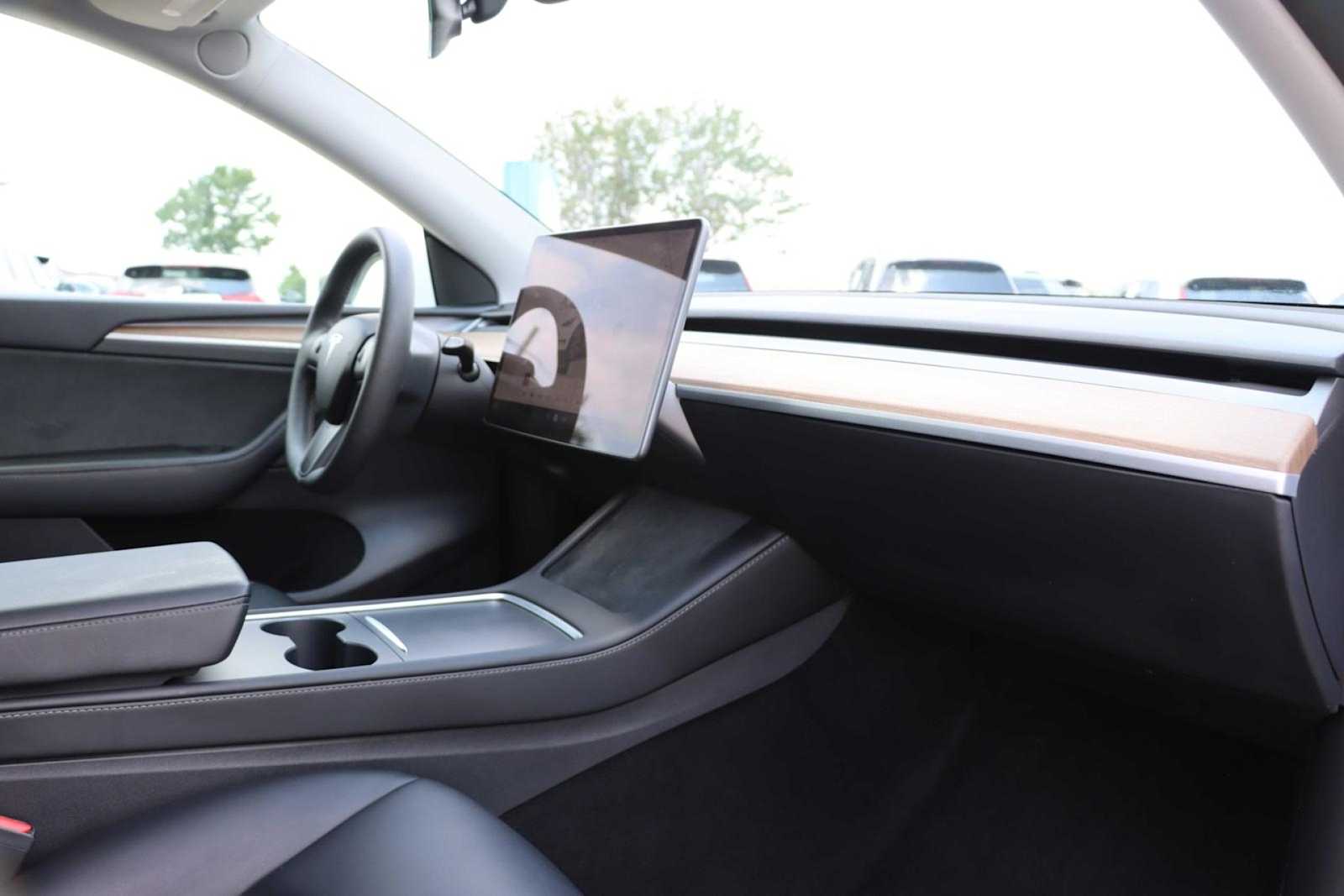 Thumbnail: 2023 Tesla Model Y - 14