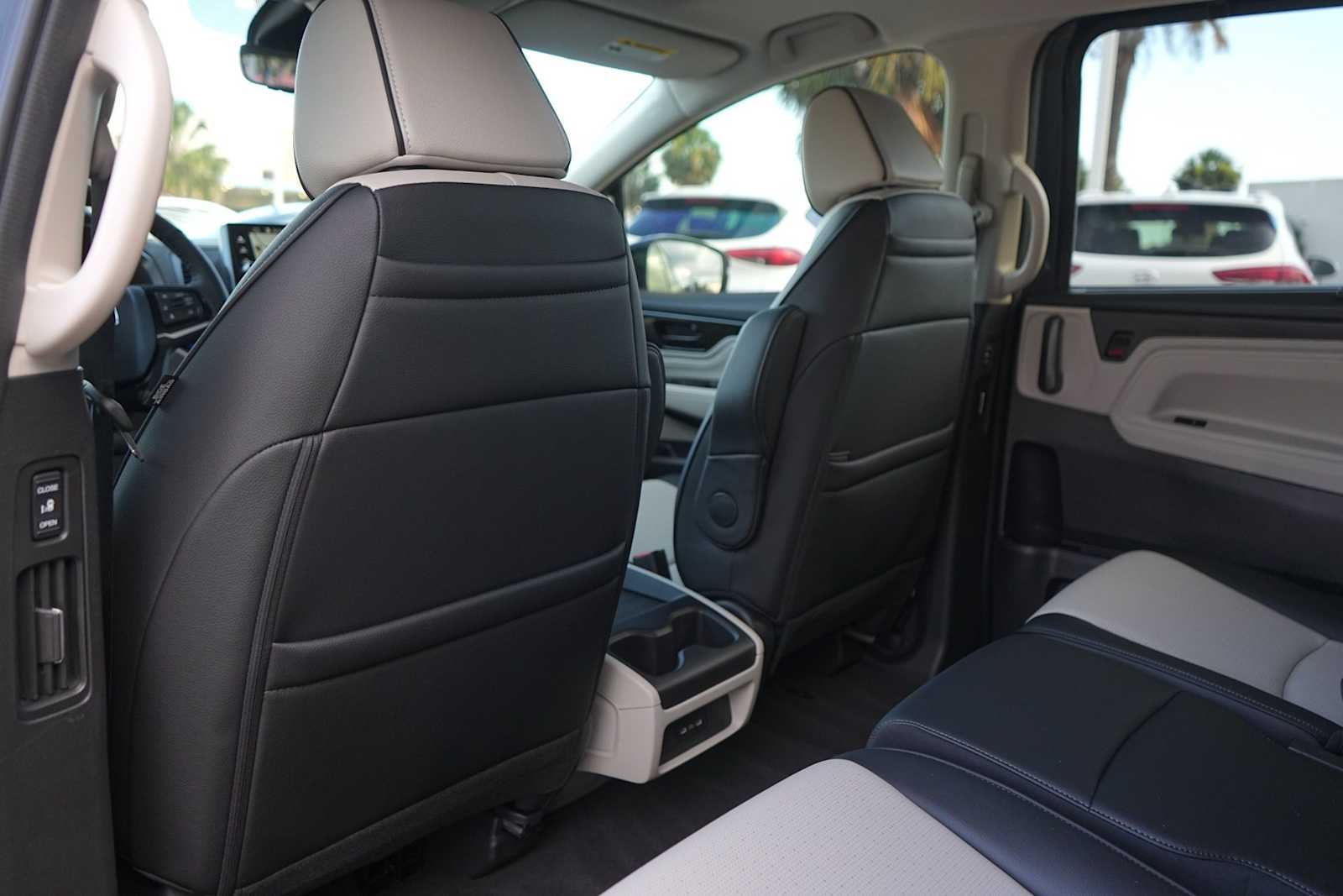 Thumbnail: 2026 Honda Odyssey - 13