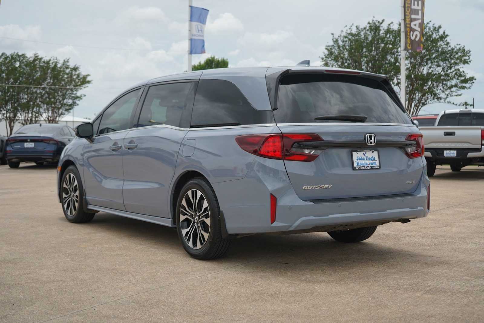 Thumbnail: 2026 Honda Odyssey - 3