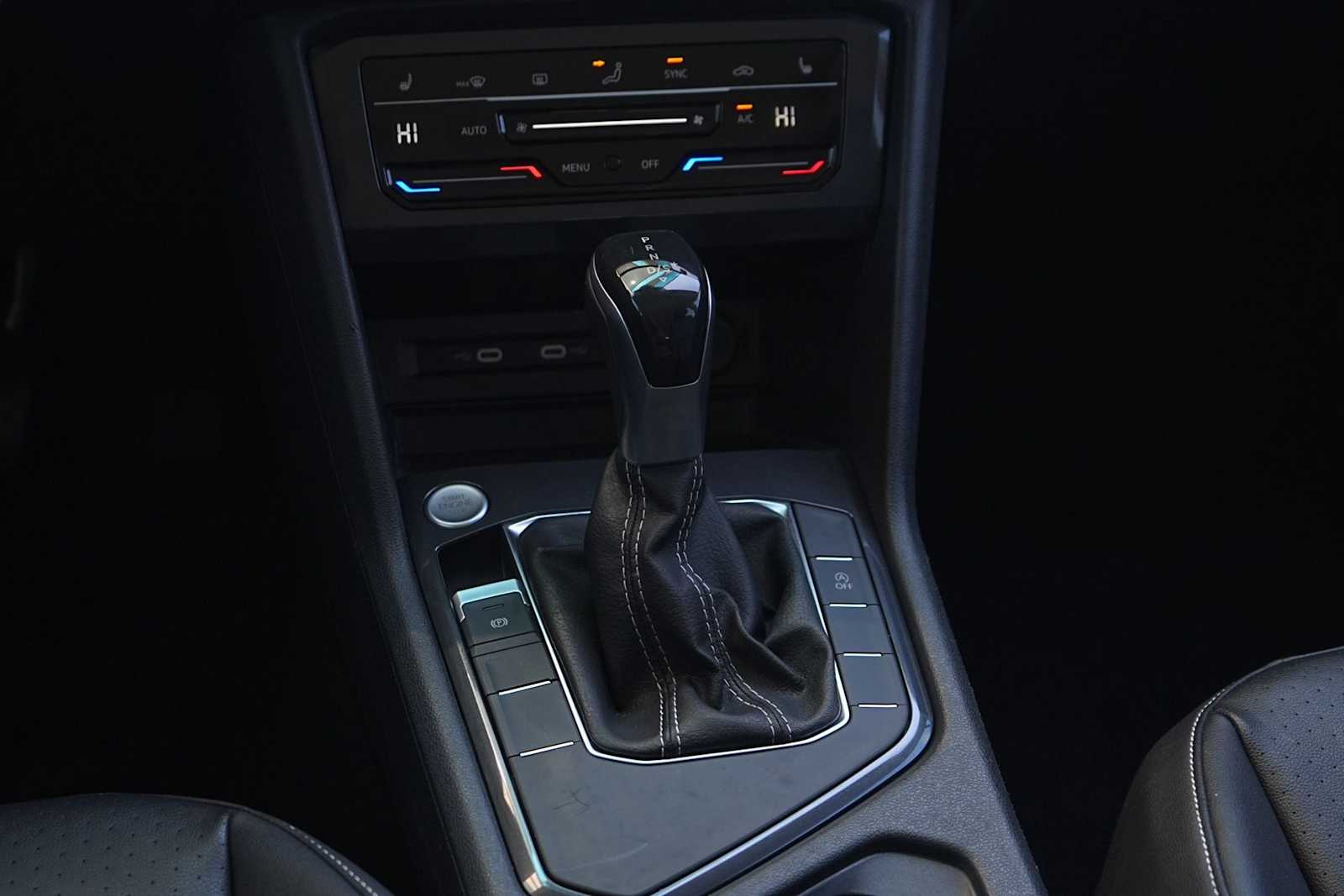 Thumbnail: 2022 Volkswagen Tiguan - 20