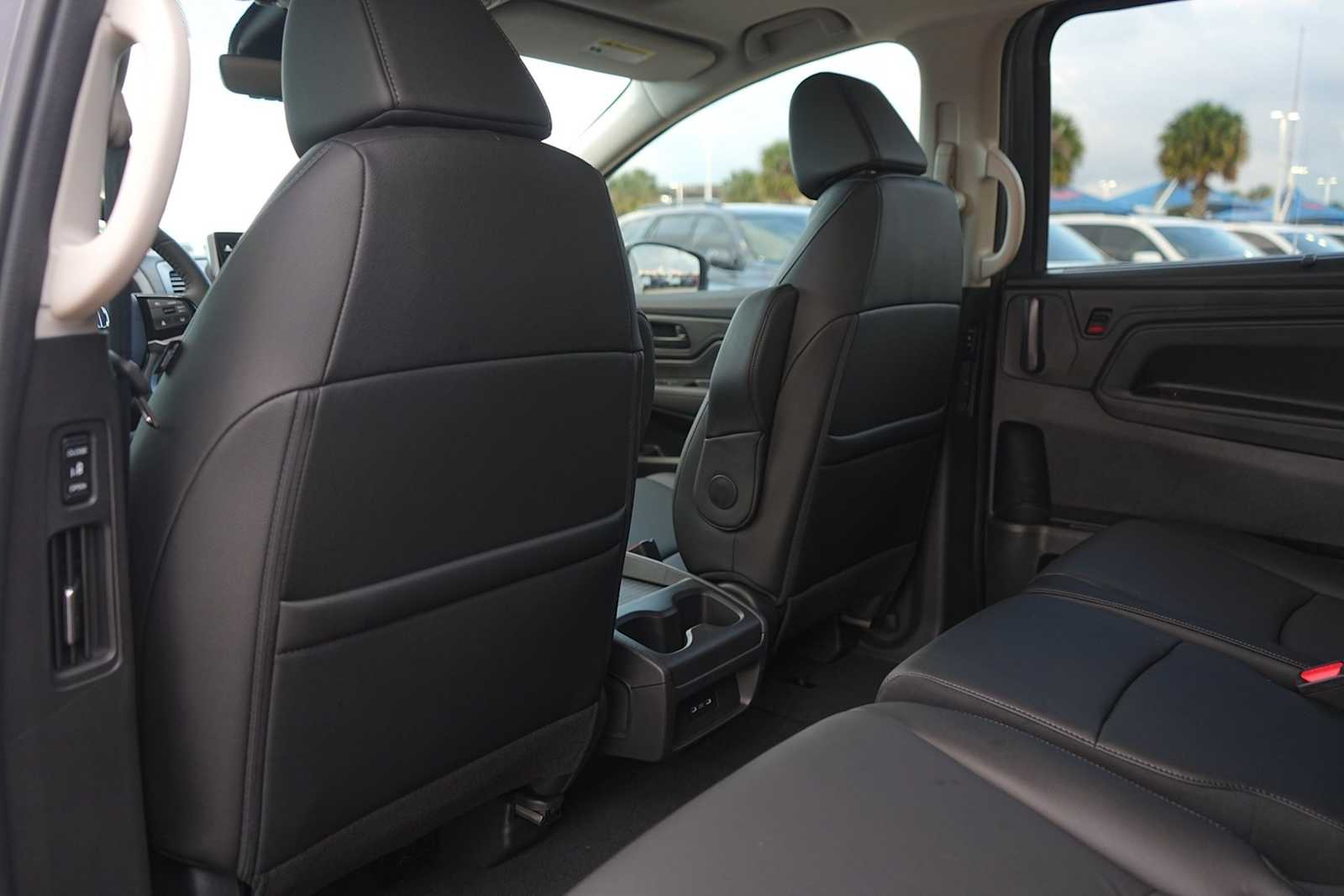 Thumbnail: 2026 Honda Odyssey - 12