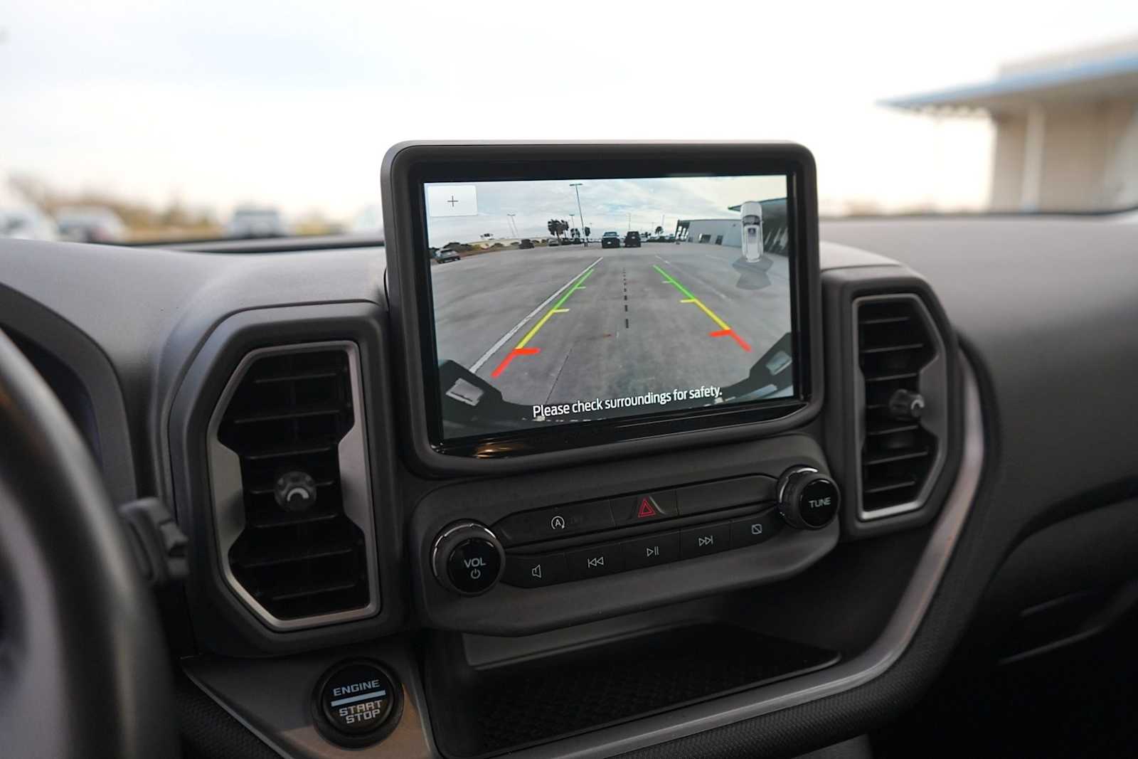 Thumbnail: 2022 Ford Bronco Sport - 22