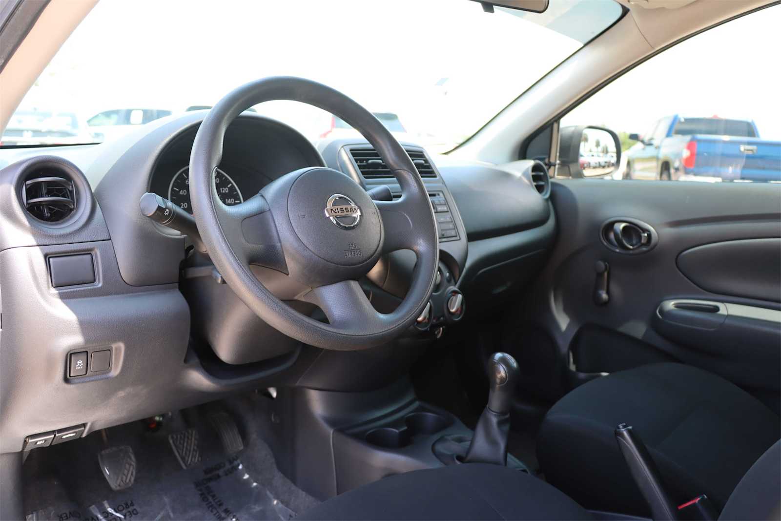 2013 Nissan Versa S 2