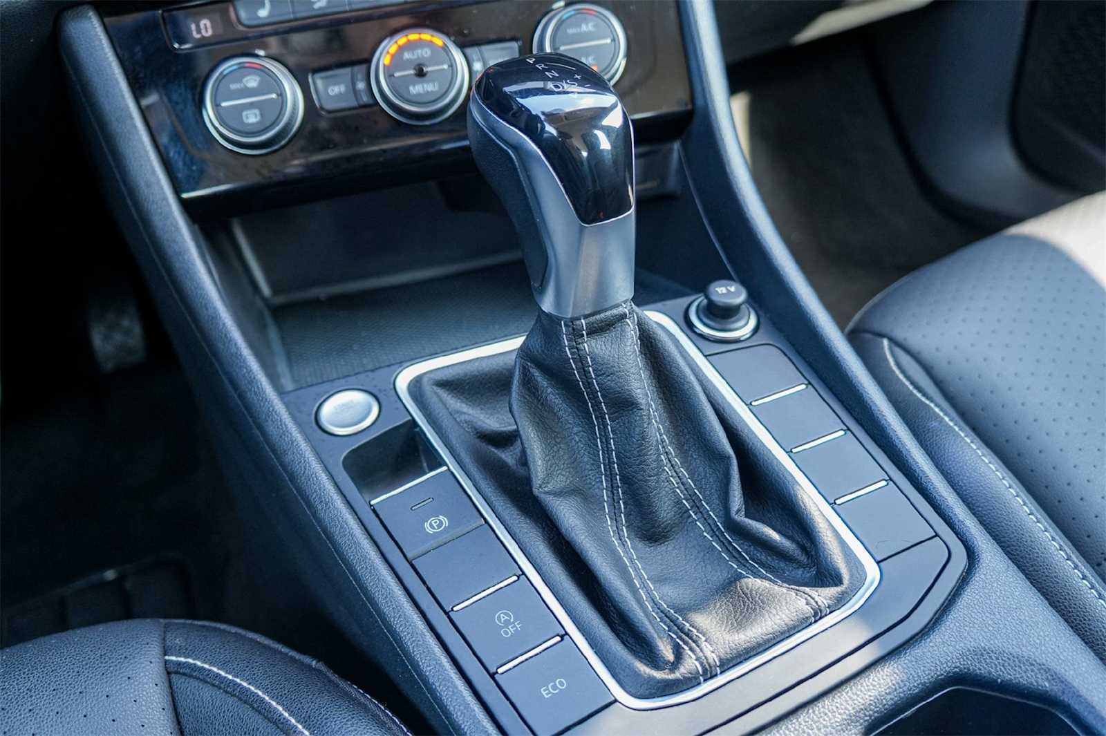 Thumbnail: 2024 Volkswagen Jetta - 17