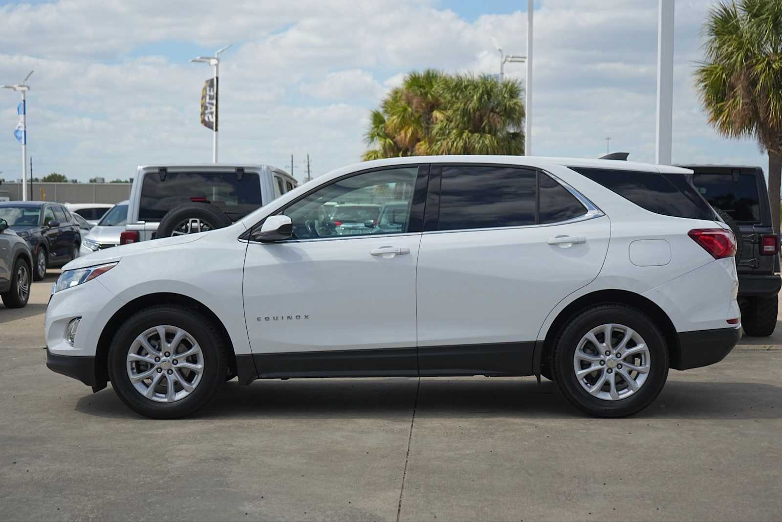 Thumbnail: 2020 Chevrolet Equinox - 3