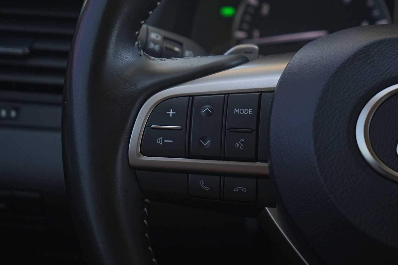 Thumbnail: 2022 Lexus RX - 17