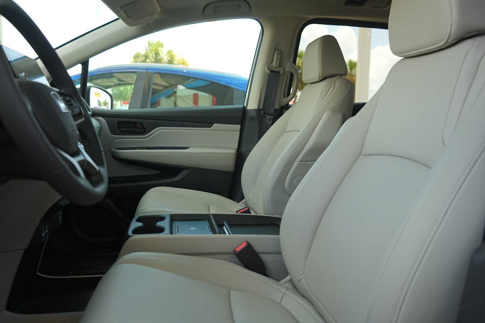 Thumbnail: 2026 Honda Odyssey - 11